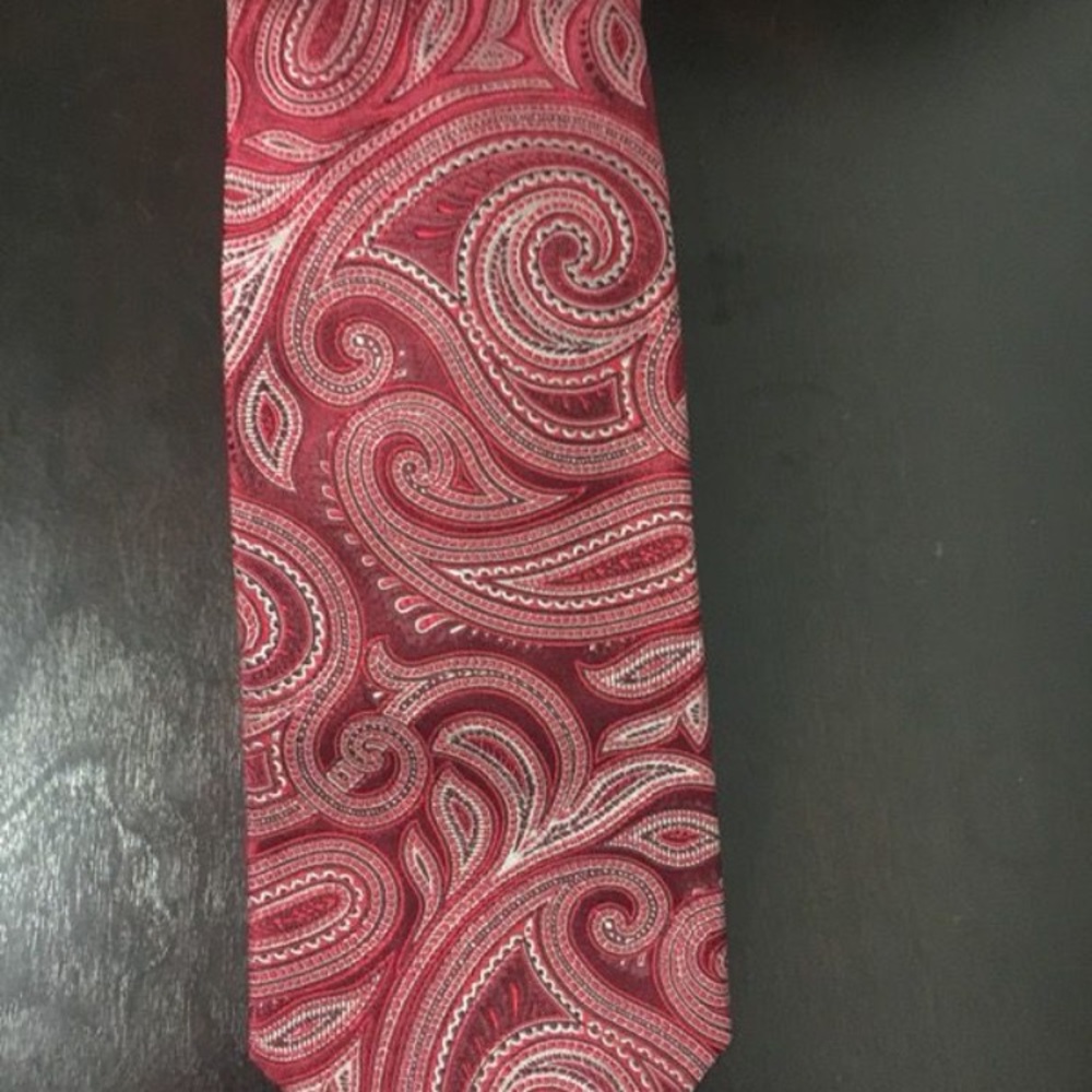 Banana Republic (Made in Italy) 100% Silk tie.
